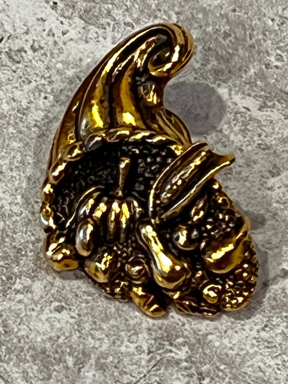 Vintage Camco Thanksgiving Harvest Brooch Gold Tone Pumpkin Corn Pilgrim Hat